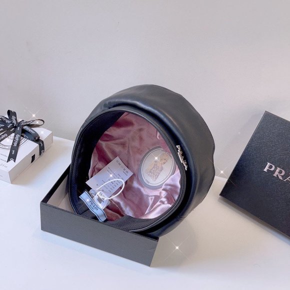 ?✨AUTHENTIC✨?Prada hat main image 5